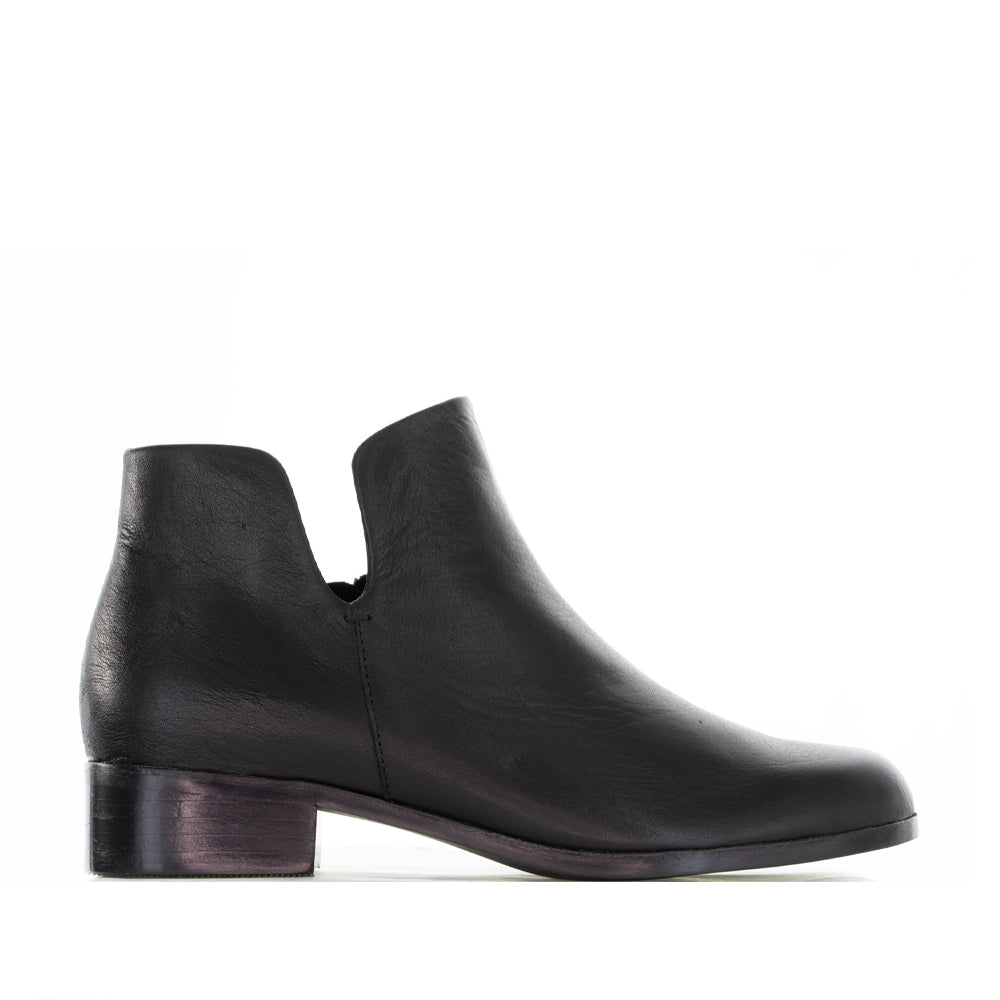 LE SANSA MARA BLACK Women Boots - Zeke Collection NZ