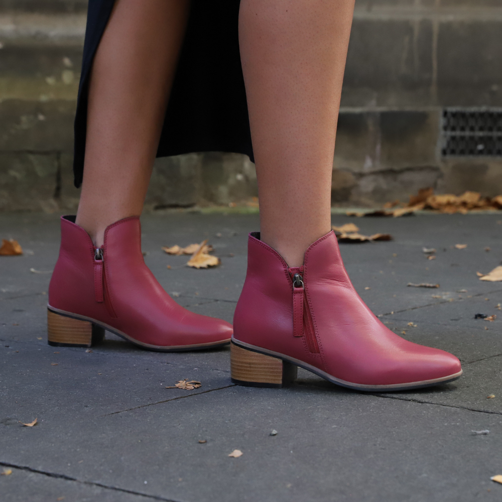LE SANSA OXLEY HOT PINK Women Boots - Zeke Collection NZ