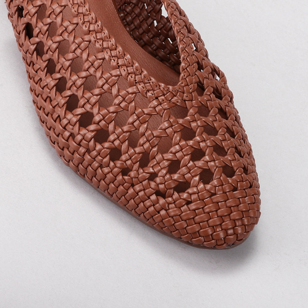 Le Sansa Camila Walnut sandals showing tan leather straps and ankle buckle, with a close-up of the front and side details.