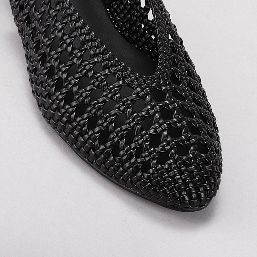 Black Le Sansa Camila sandals with pointed toes and ankle straps, stylish footwear for casual or dressy occasions.