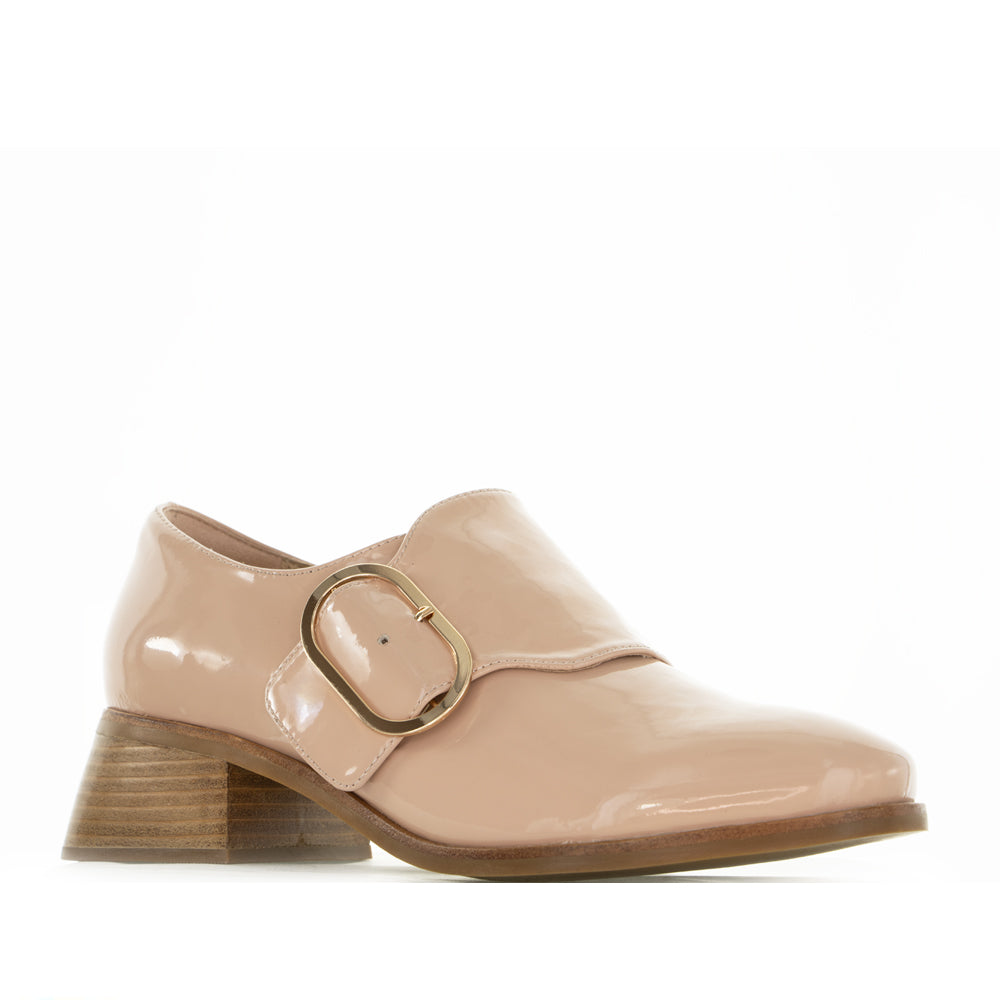 Le Sansa Rice Blush Patent loafers with sleek design and shiny finish, perfect for stylish casual or formal wear.
