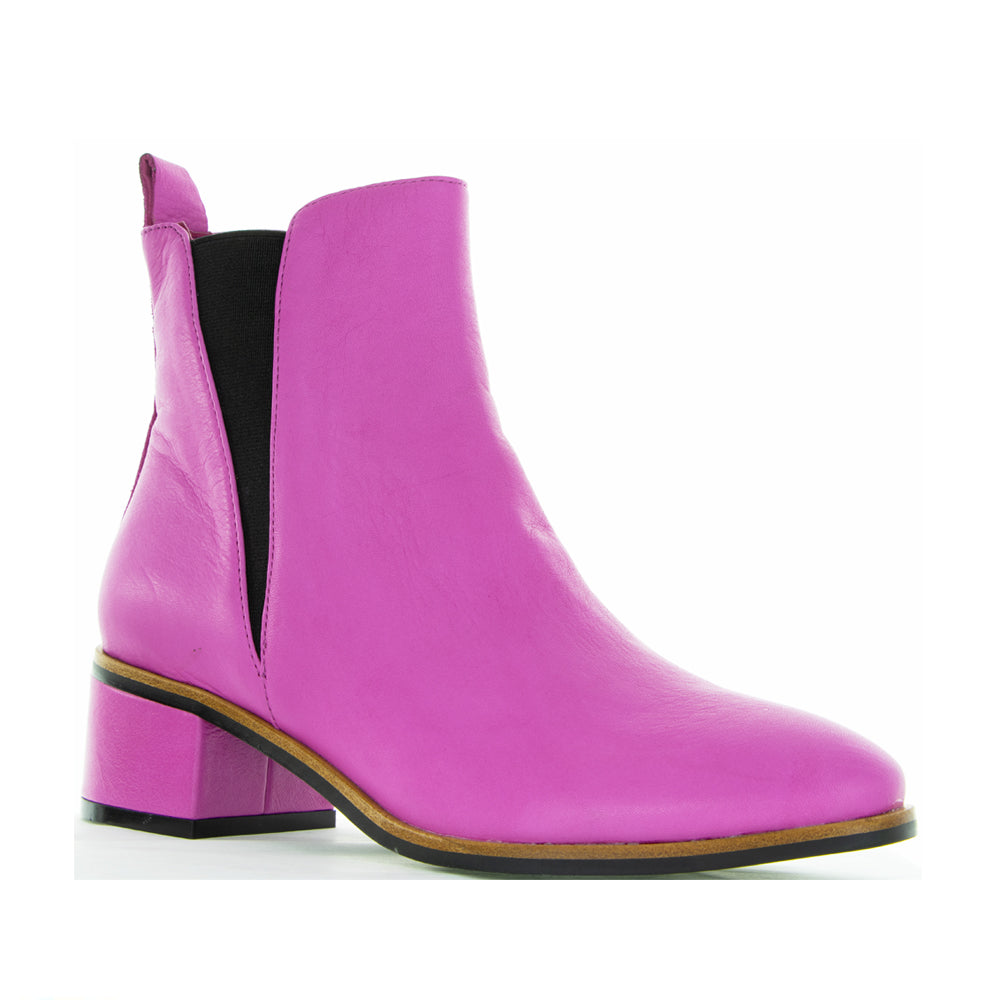 Le Sansa Hot Pink Sansa Ring Boots with vibrant pink color and stylish design, perfect for fashion-forward footwear.