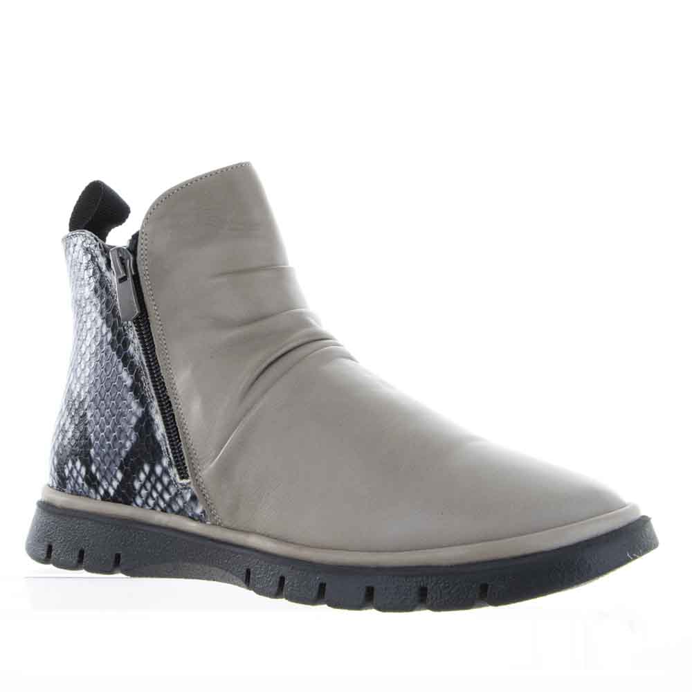 Le Sansa Lesansa Rubel taupe boots with rounded toes and sleek design, perfect for stylish casual wear.