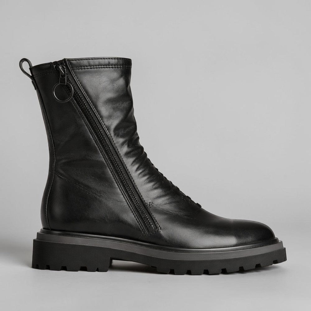 EOS Skarlet Black boots with sleek design, featuring black leather material and stylish ankle-high silhouette.