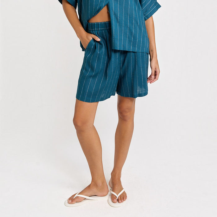 Sass Clothing SASS PALM RELAX teal and white striped shorts with a relaxed fit, casual and stylish for warm weather.