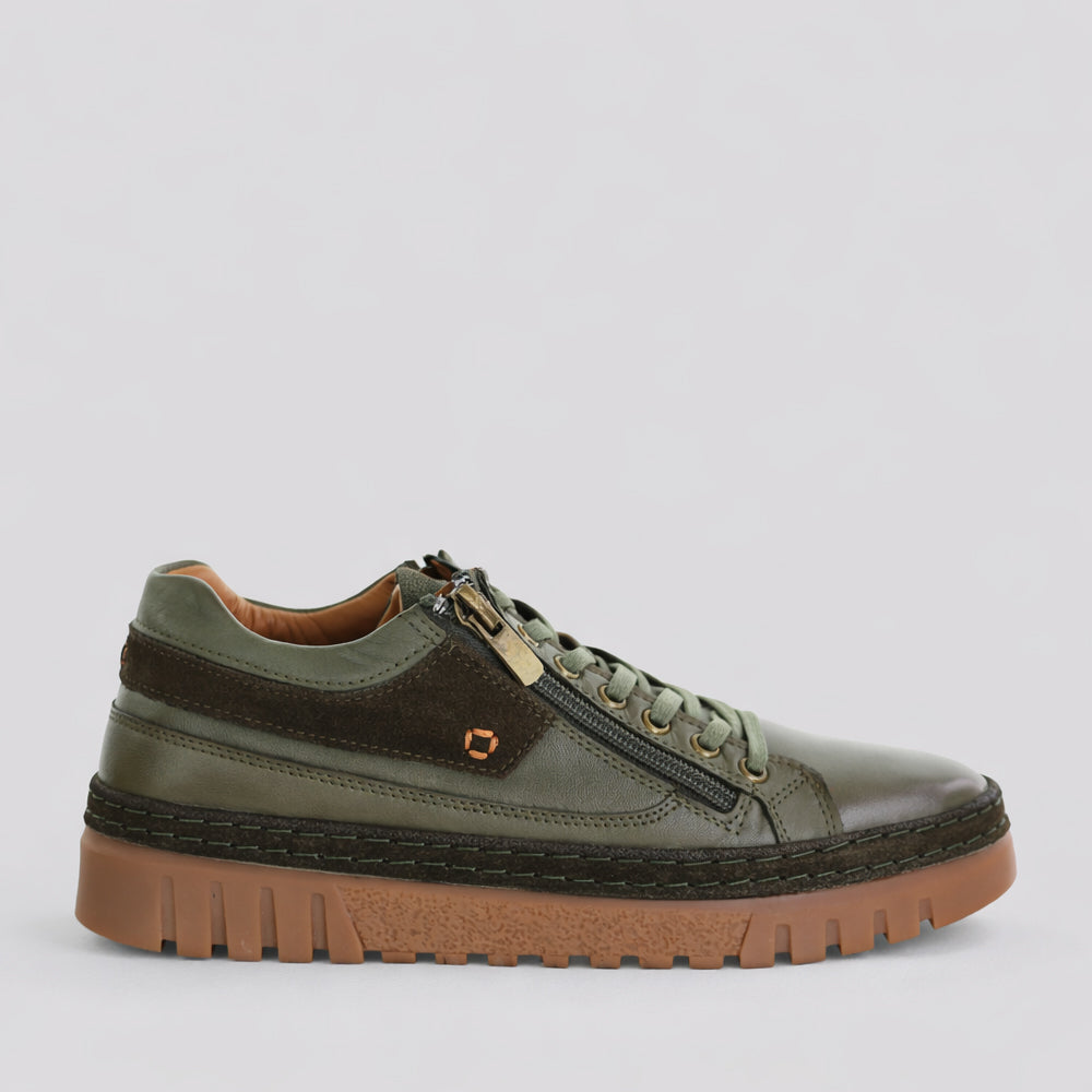 CABELLO Wren Khaki sneakers with beige and green accents, featuring a sporty design and comfortable laces.