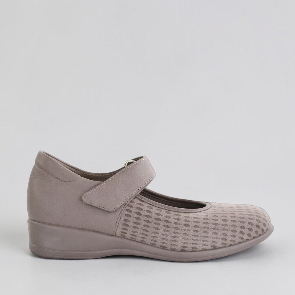 Naked Arches Yaser Taupe casual shoes with textured fabric upper and slip-on design, stylish and comfortable for everyday wear.