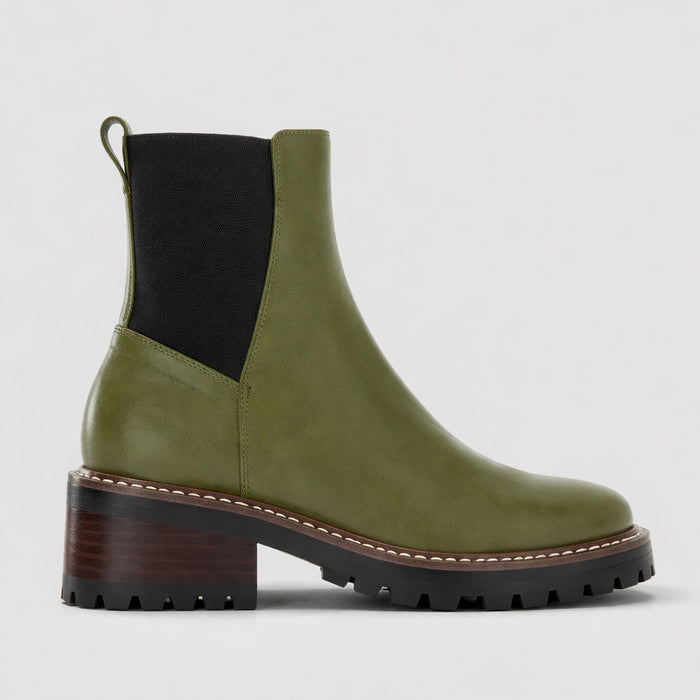 Le Sansa Zina Olive boots featuring a stylish ankle design in olive green leather, perfect for casual and chic look.
