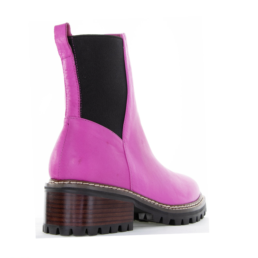 Le Sansa LESANSA ZINA hot pink boots with stylish design, featuring a sleek silhouette and vibrant color.