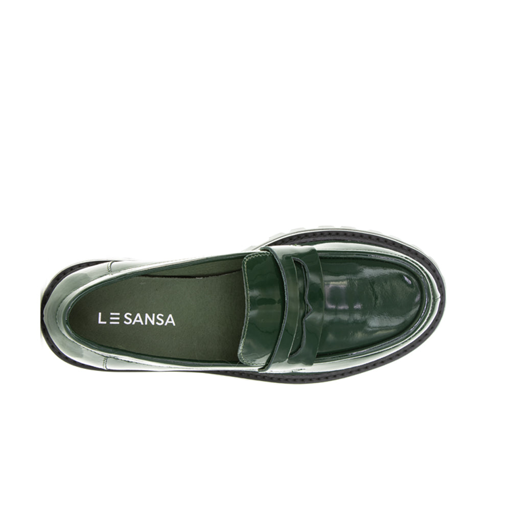 Le Sansa Zoey Green Patent casual bottle with stylish design and glossy finish, perfect for everyday use.