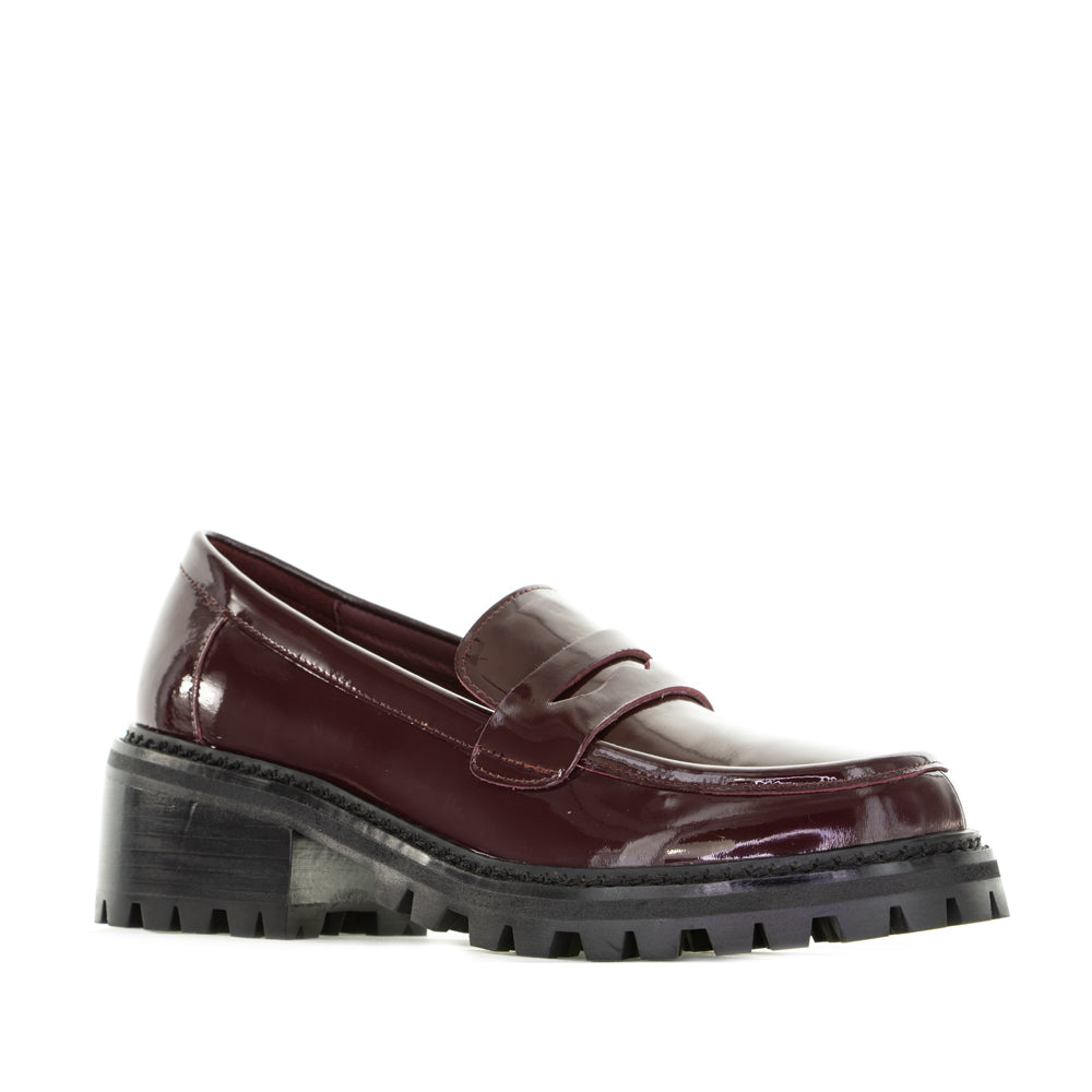 LESANSA ZOEY BOTTLE MERLOT PATENT - Zeke Collection