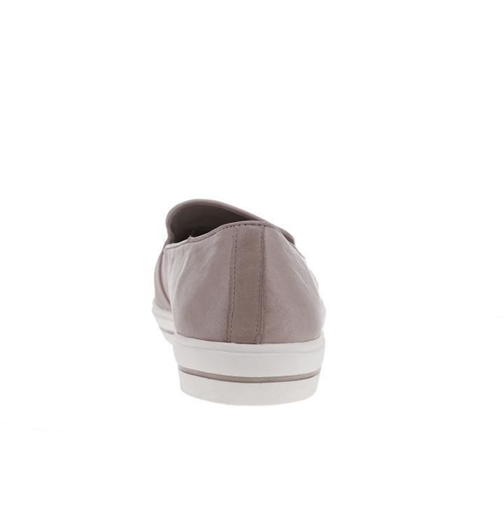 Le Sansa Izzy silver grey slip-on shoes with a sleek, modern design, perfect for casual and everyday wear.