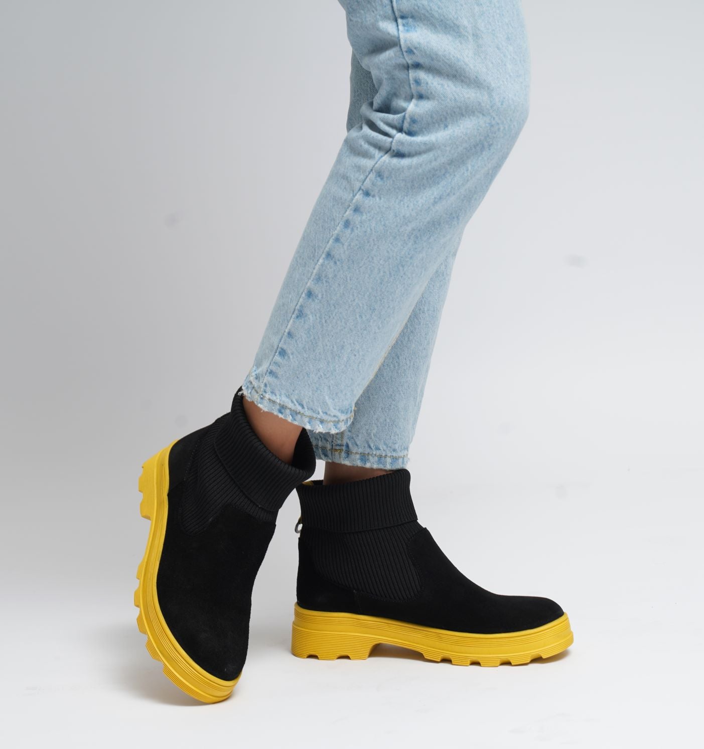 LESANSA RIDGE BLACK/MUSTARD Women Boots - Zeke Collection
