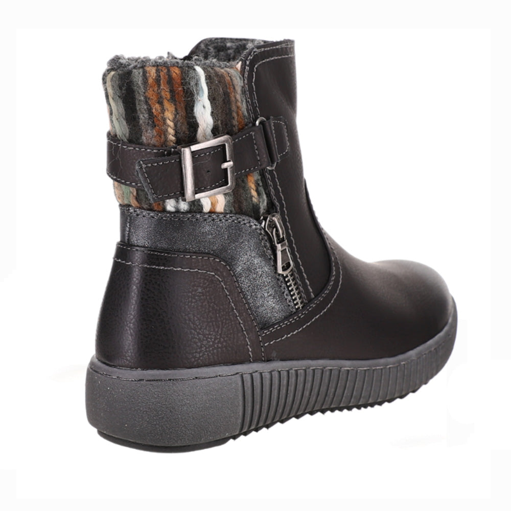 CC Resorts Garrett black boots with rugged design and lace-up front, perfect for casual or outdoor wear.