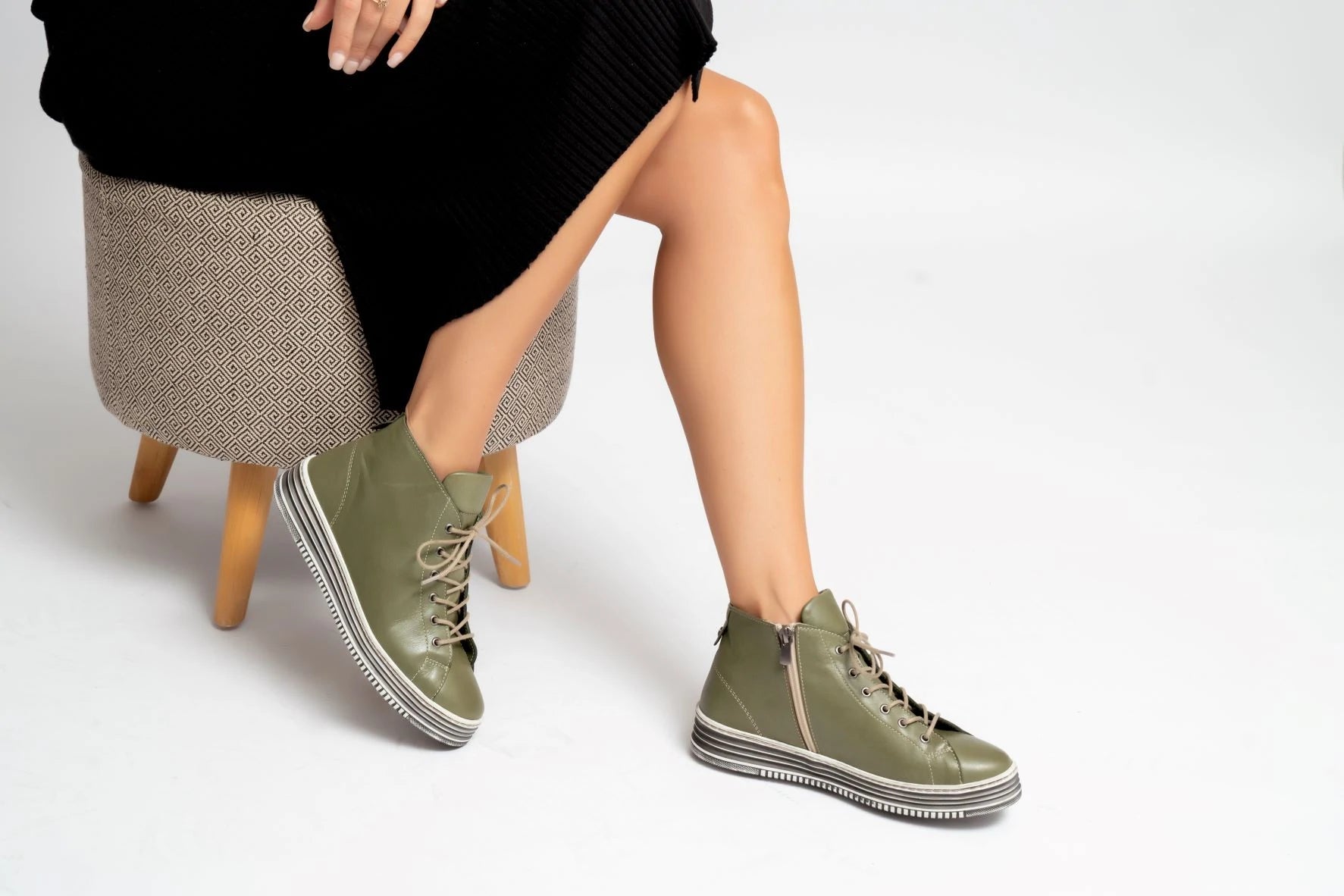 LESANSA VIVID OLIVE Women Boots - Zeke Collection