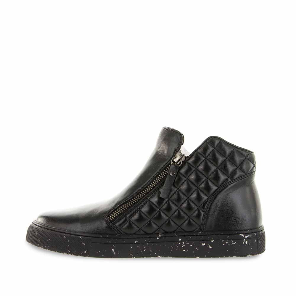 LE SANSA Midori black boots with sleek leather finish and stylish design, displayed on a plain background.