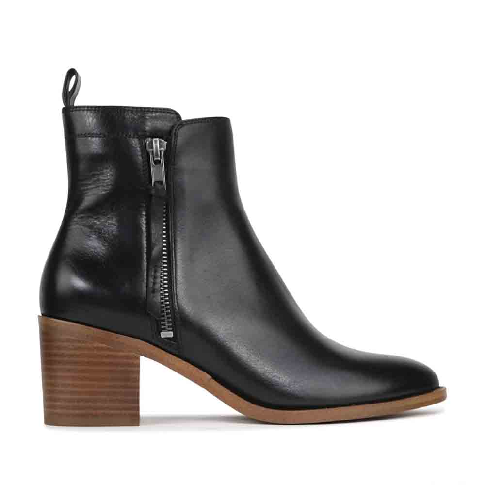 EOS CIARA BLACK Women Boots - Zeke Collection NZ