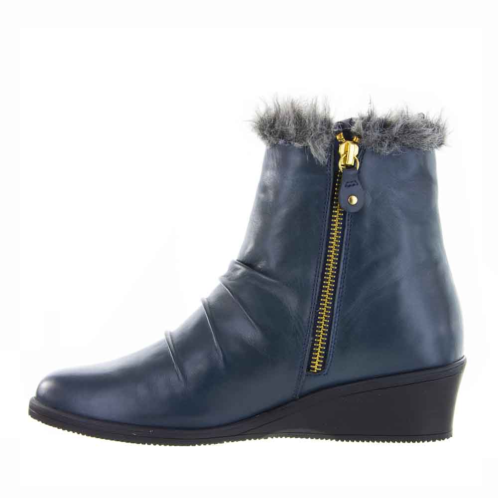 LE SANSA ALLY NAVY - Zeke Collection