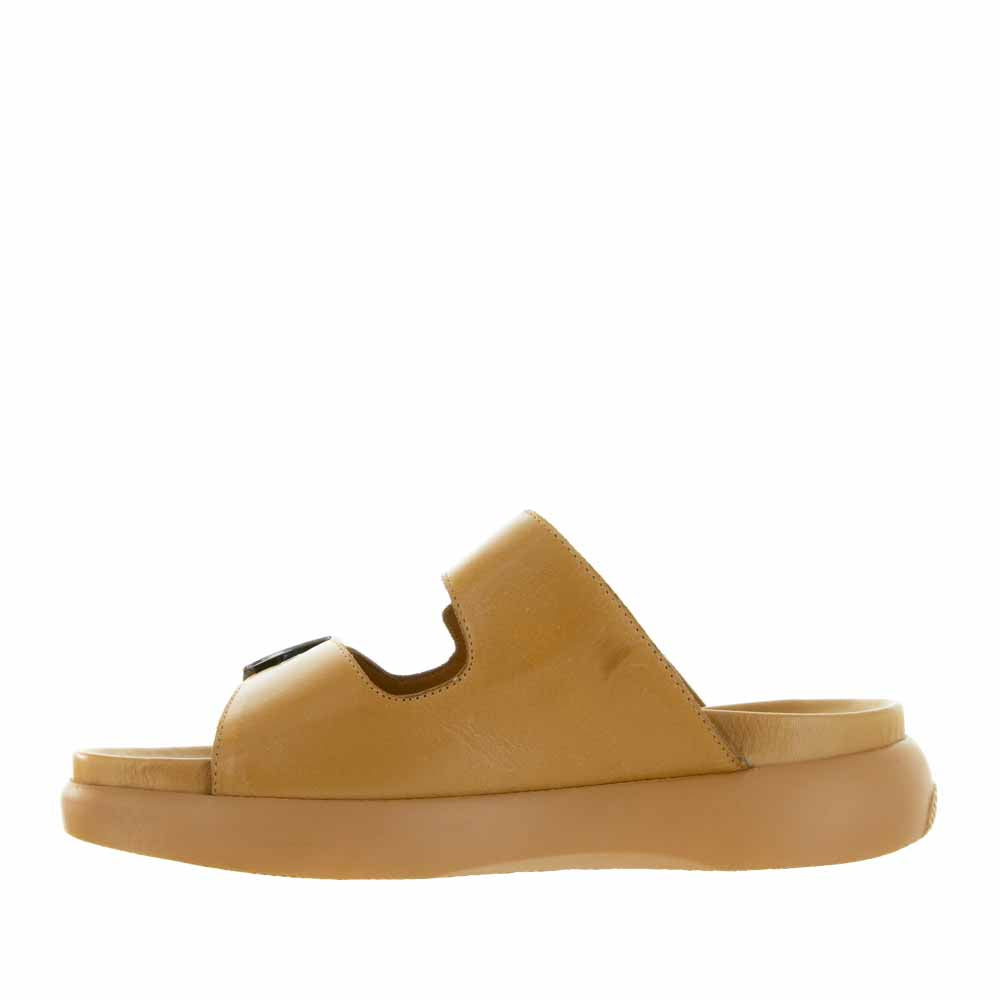 LE SANSA Burma Tan casual shoes featuring tan leather material and stylish design, perfect for everyday wear.