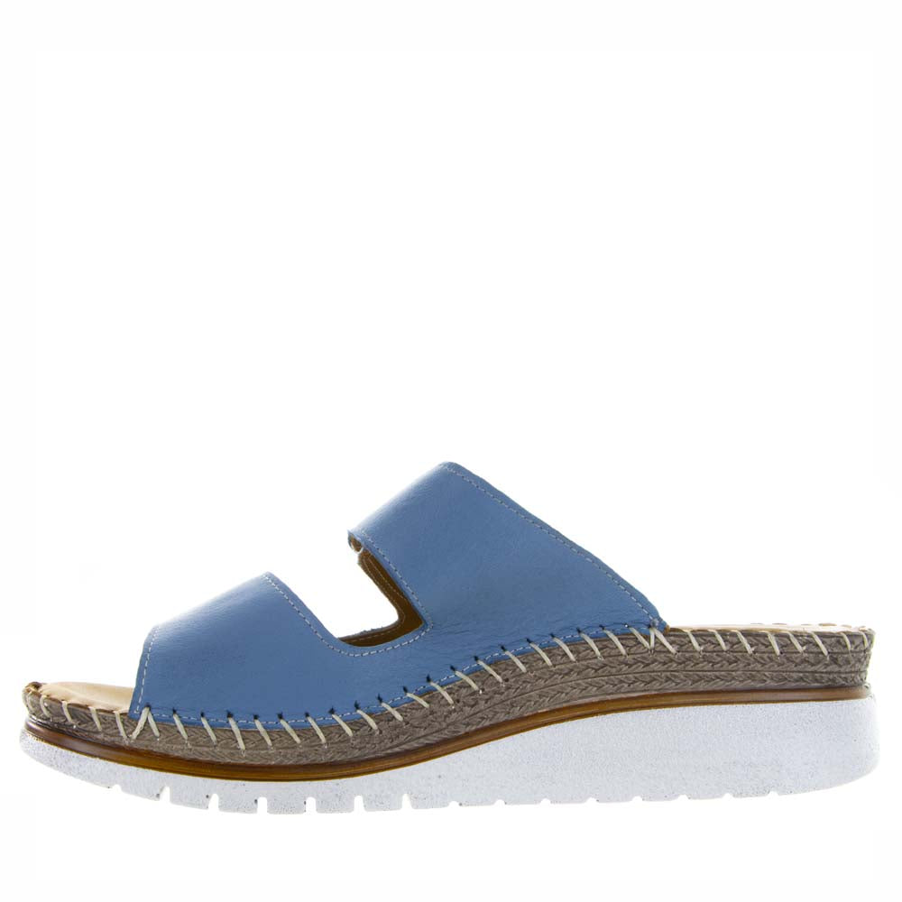 Le Sansa Lesansa Faye Denim slip-on shoes with a casual denim design and comfortable fit, shown in a close-up view.