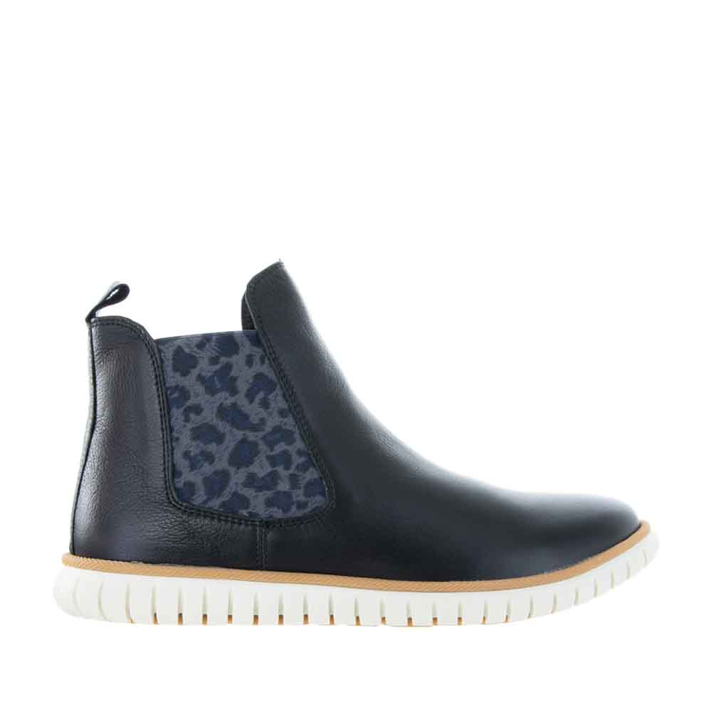 Le Sansa Indy black and grey boots featuring a stylish design, leather material, and ankle-high silhouette.