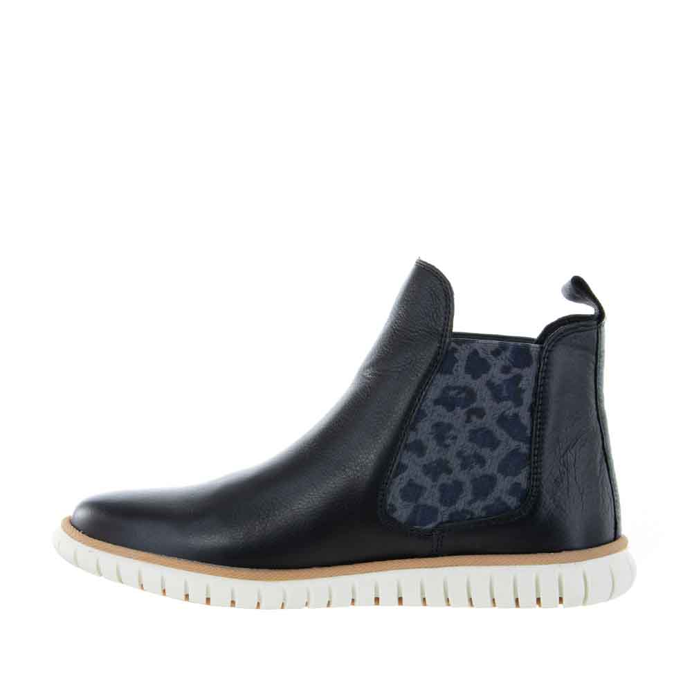 Le Sansa Indy black and grey boots with stylish design and ankle-high cut, showcasing textured material and modern footwear style.