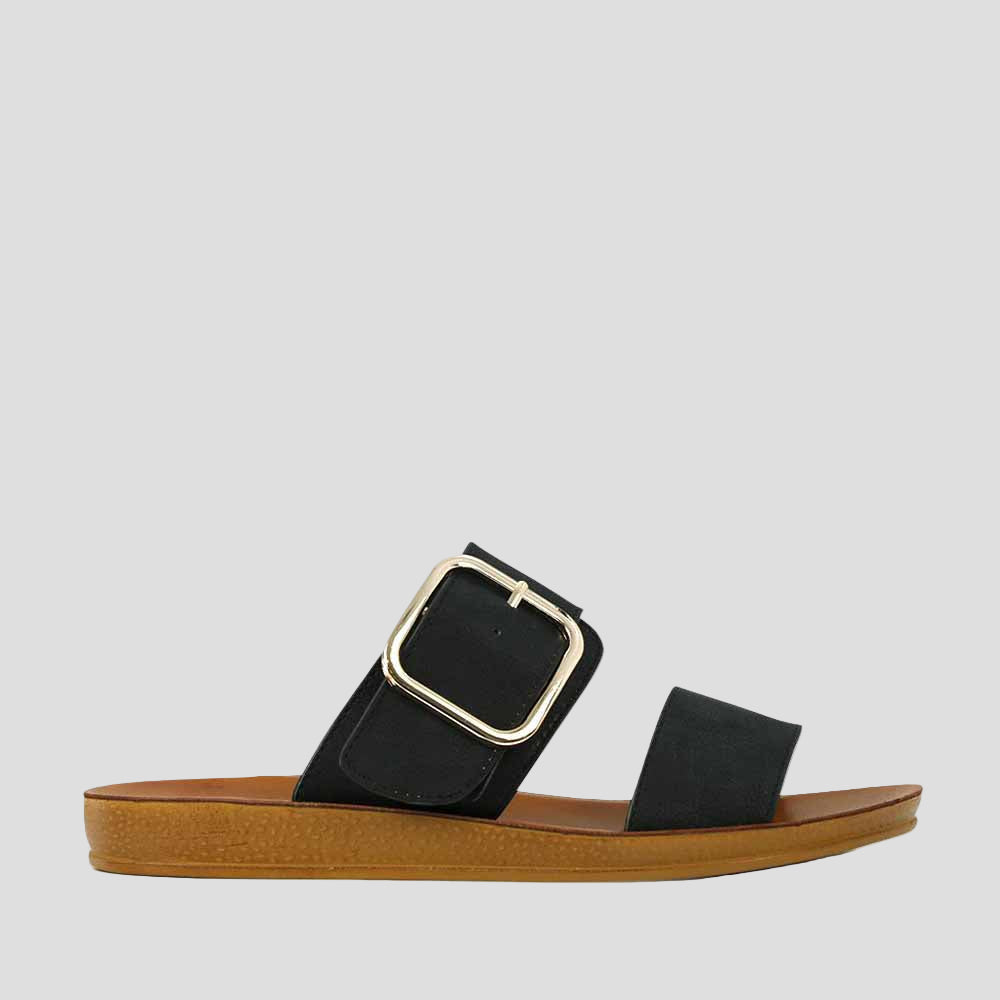 Black Los Cabos Doti flats with pointed toe and sleek design, perfect for casual and dressy occasions.