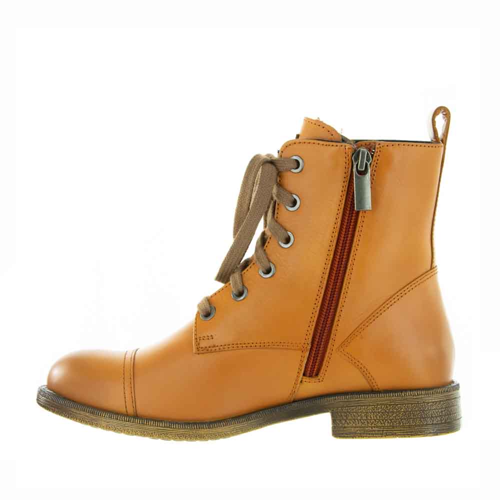 Le Sansa Ripley Orange boots featuring sleek design and vibrant orange color, perfect for casual or stylish outfits.