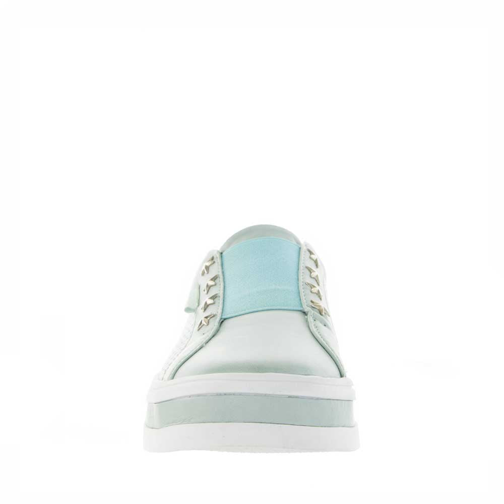 Le Sansa Lesansa Stark Mint slip-on shoes with a sleek design and mint green color, featuring comfortable fabric uppers and casual style.